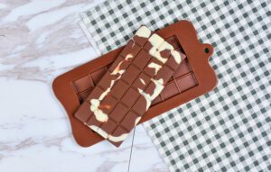 Break apart chocolate silicone mould