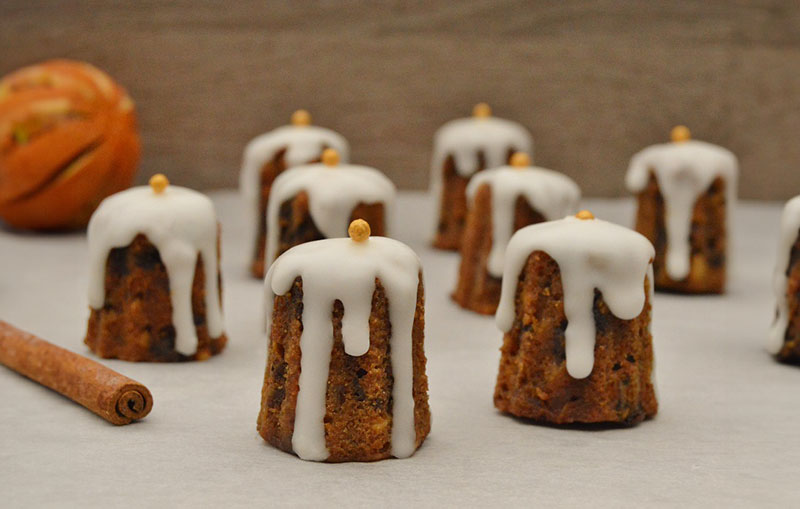 Mini Christmas cake bites